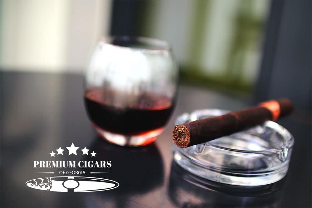 Cigar Pairings – Best Drinks That Go Well With Your Favorite Cigars
